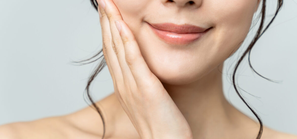 shutterstock_1109785670 beautiful jawline on an Asian woman
